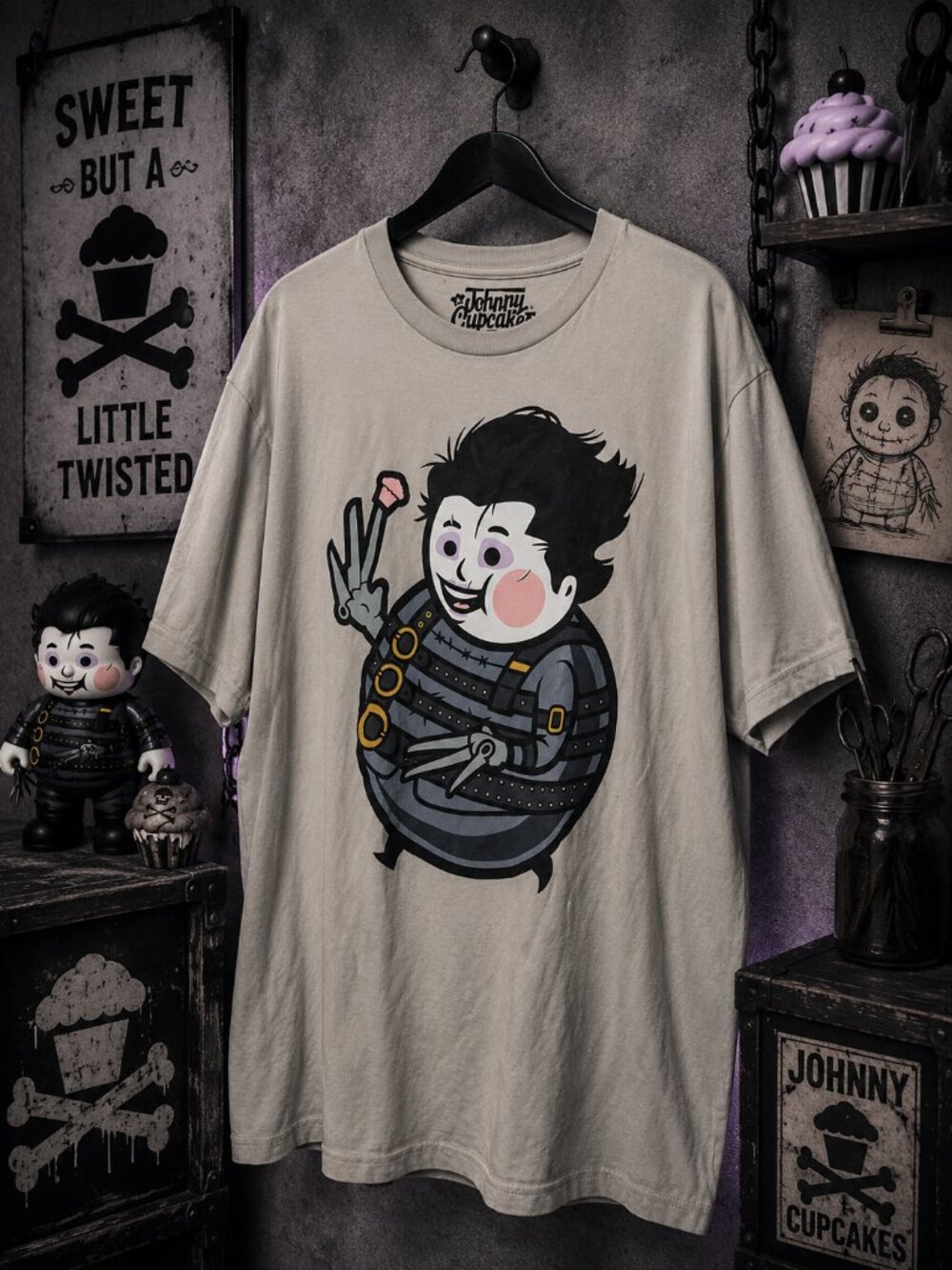 Johnny Cupcakes Edward Scissorhands Parody Graphic T-Shirt Gray 2XL